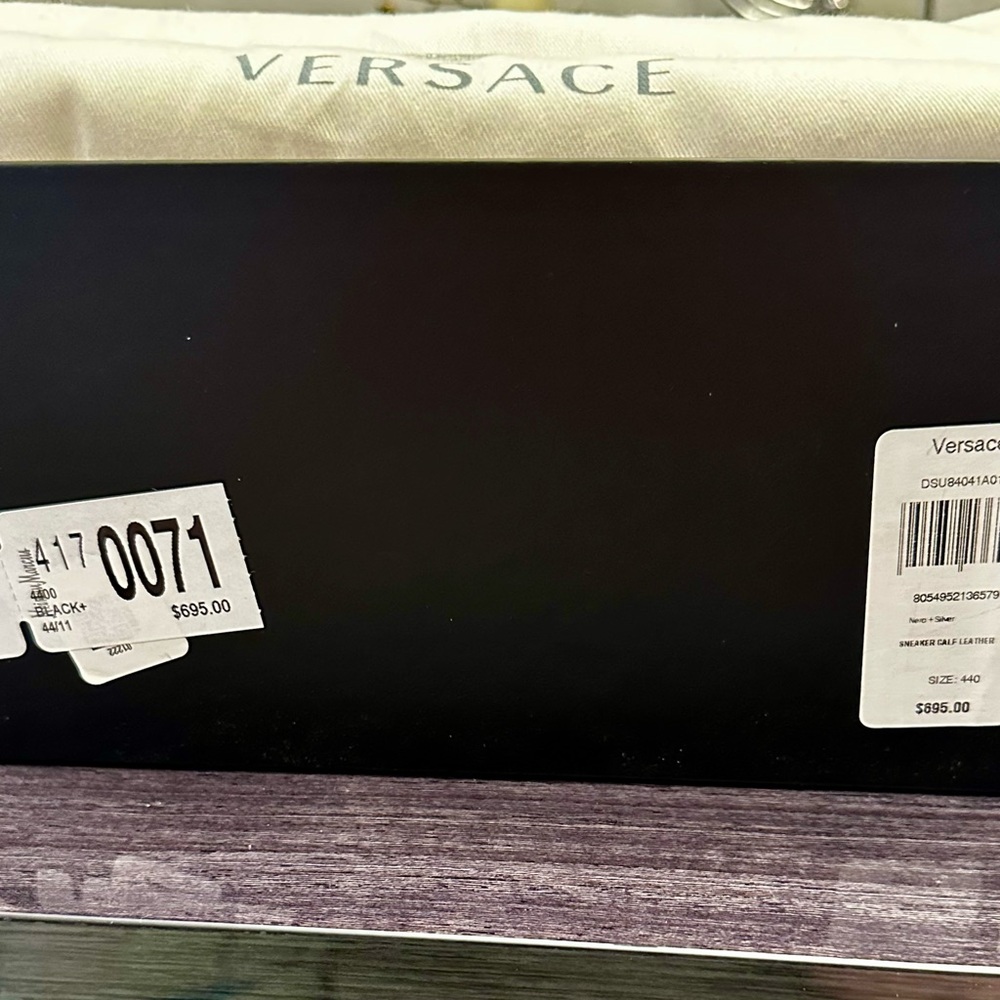 Versace Greca Sneaker 'Black size 44 . Size 11 shoes sneakers in box - Picture 8 of 12